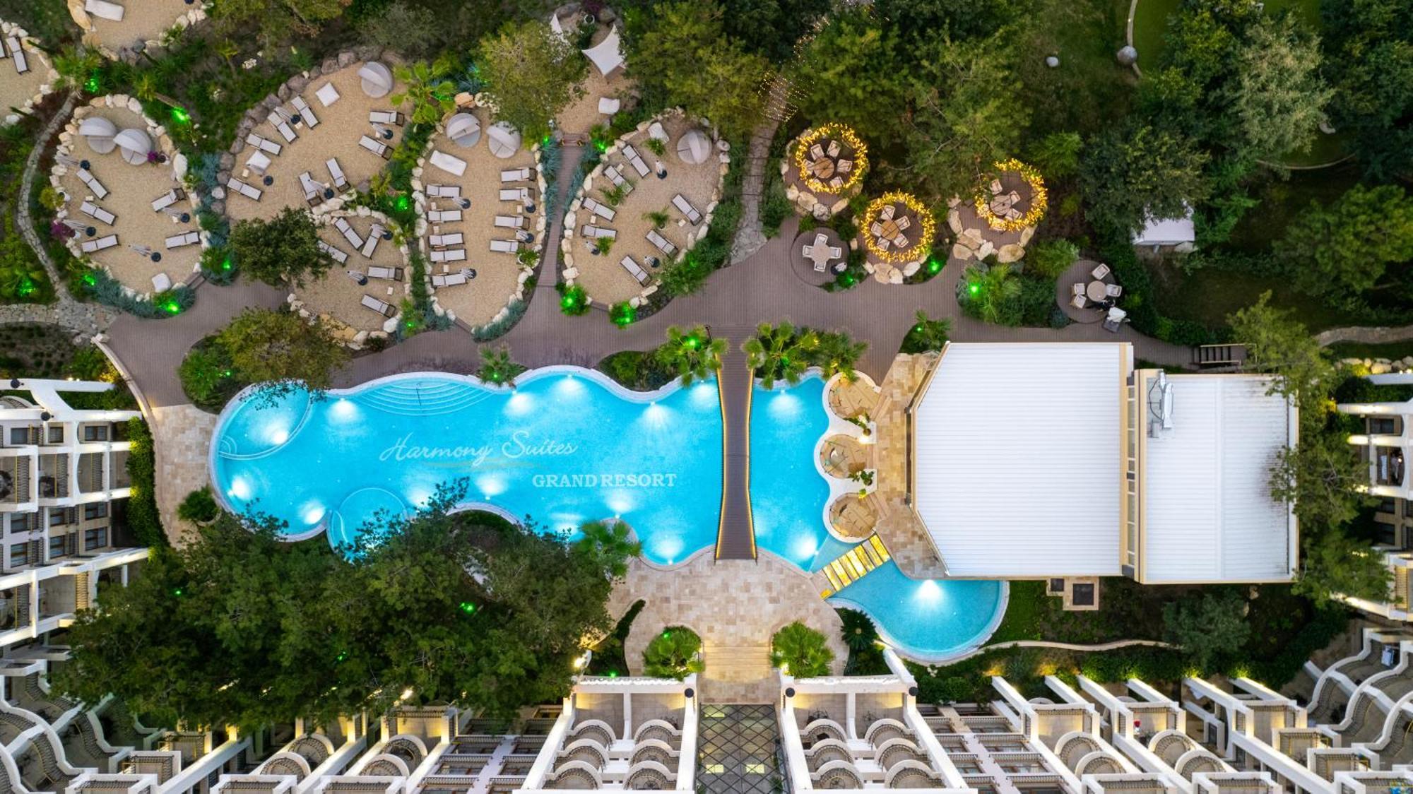ساني بيتش Harmony Suites Grand Resort المظهر الخارجي الصورة