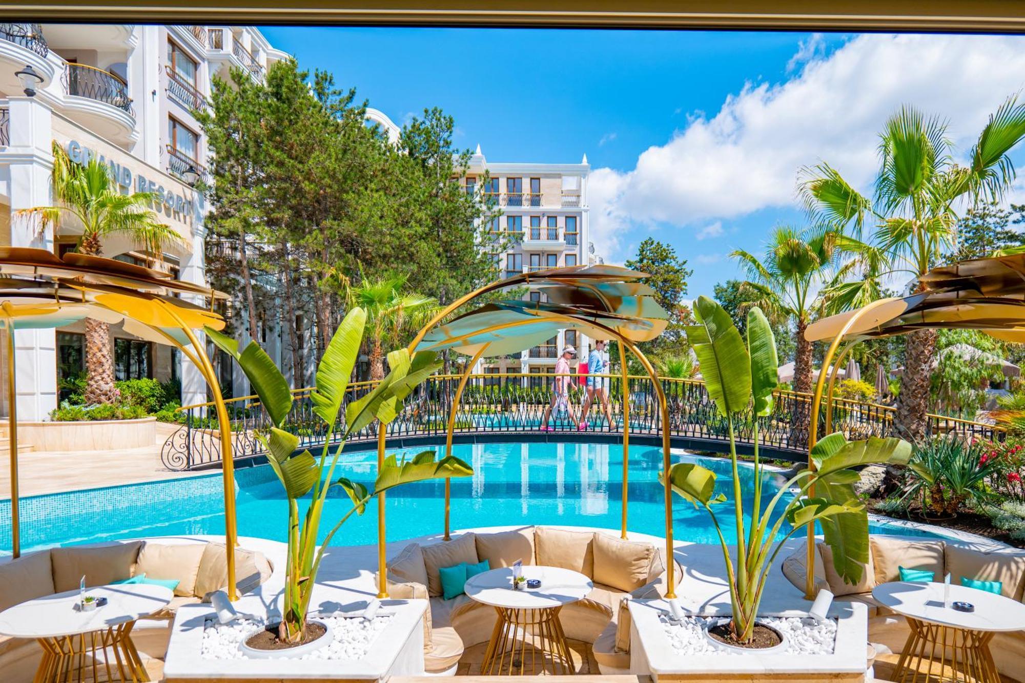 ساني بيتش Harmony Suites Grand Resort المظهر الخارجي الصورة